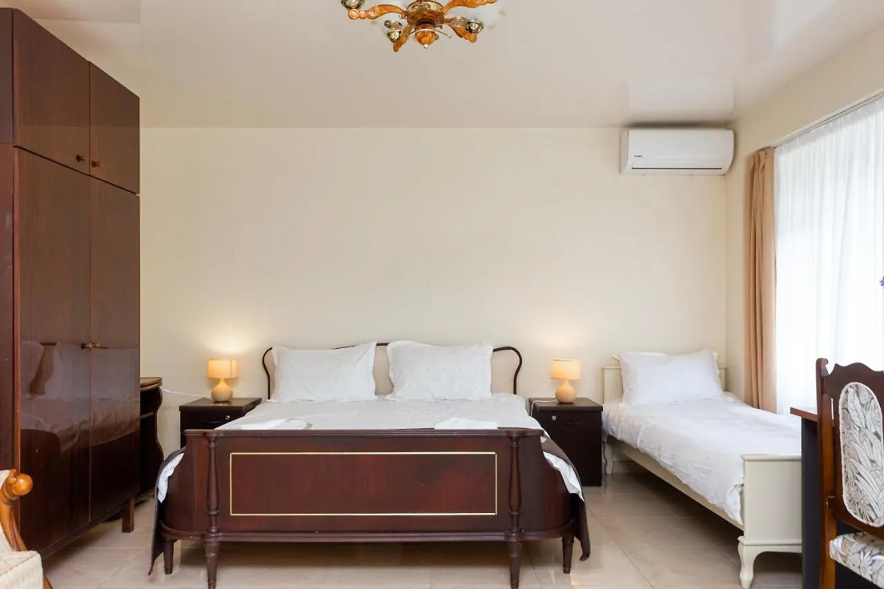 Three Bedroom Apartment In Old Tbilisi With 3 Bathroom 0*,