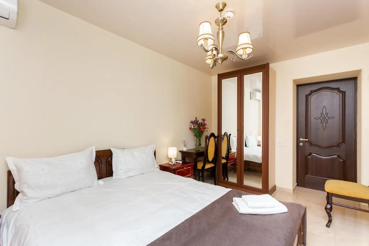 Three Bedroom Apartment In Old Tbilisi With 3 Bathroom contacts